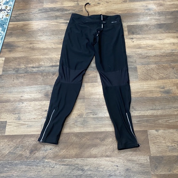 Black Nike Drifit running leggings. Size small - Picture 2 of 4